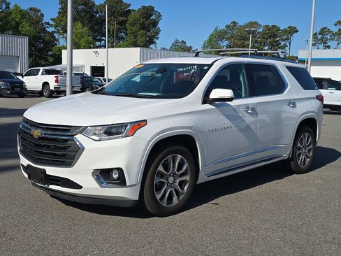 Certified 2019 Chevrolet Traverse Premier w/ LPO, 'HIT The Road' Package image 7