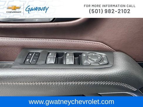 Used 2021 GMC Yukon Denali w/ Denali Premium Package image 20