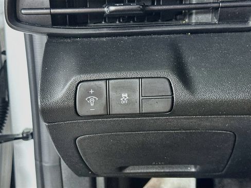 Used 2025 Hyundai Elantra Sport FWD image 22