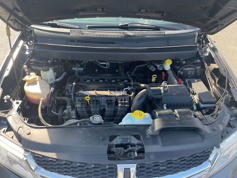 Used 2017 Dodge Journey SE FWD image 9