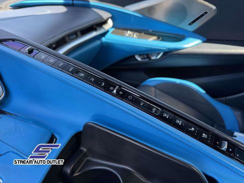 Used 2021 Chevrolet Corvette Stingray Premium Conv w/ Z51 Performance Package image 18