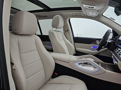 New 2026 Mercedes-Benz GLS 450 4MATIC image 17
