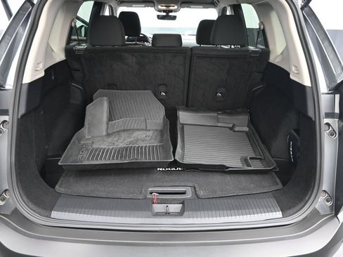 Used 2023 Nissan Rogue S AWD/4WD image 15
