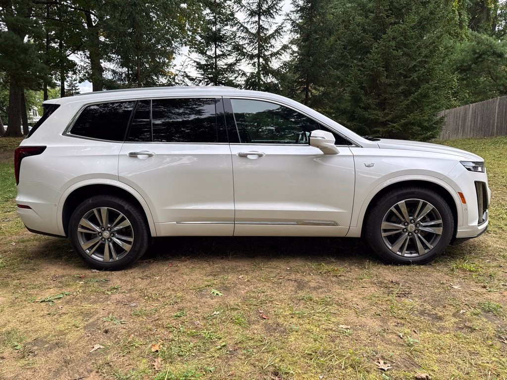 Used 2022 Cadillac XT6 Premium Luxury w/ Technology Package AWD/4WD image 8