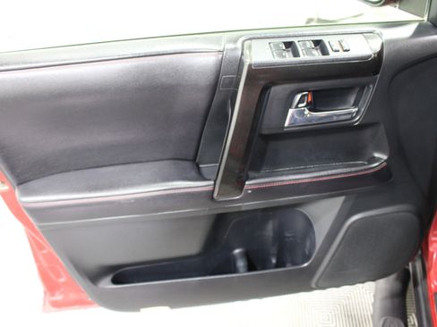 Used 2016 Toyota 4Runner Trail Premium AWD/4WD image 6