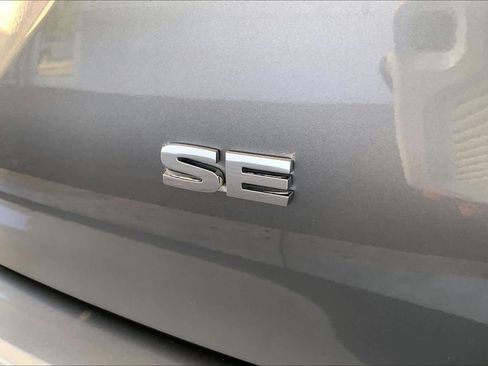 Used 2023 Mitsubishi Outlander SE image 10