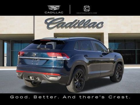 Used 2023 Volkswagen Atlas Cross Sport SE w/ Panoramic Sunroof Package FWD image 3