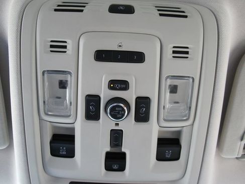 Used 2021 GMC Yukon XL Denali w/ Denali Premium Package RWD image 33