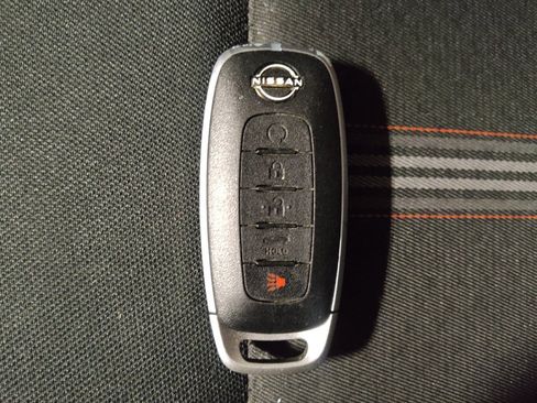 Used 2024 Nissan Versa SR image 32