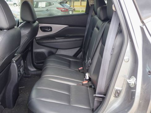 Used 2023 Nissan Murano SV image 6