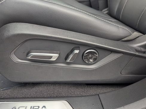 Used 2025 Acura RDX SH-AWD image 16
