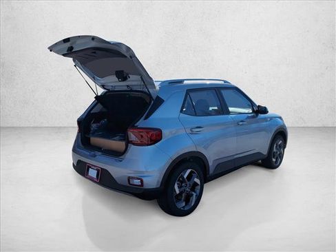New 2026 Hyundai Venue SEL image 2