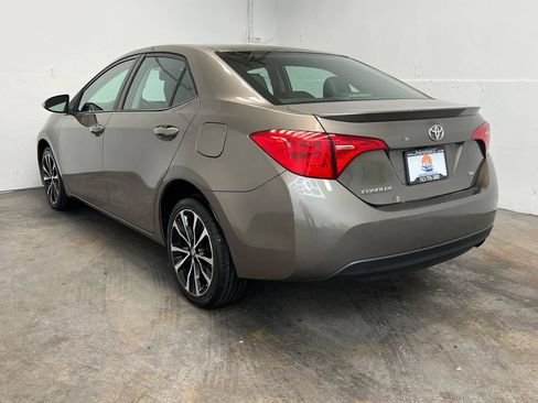 Used 2017 Toyota Corolla SE FWD image 6