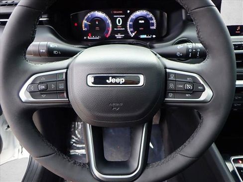 Used 2024 Jeep Compass Limited w/ High Altitude Package image 14