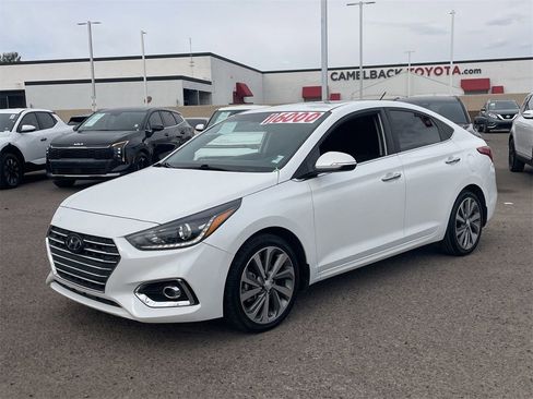 Certified 2022 Hyundai Accent Limited w/ Cargo Package image 3