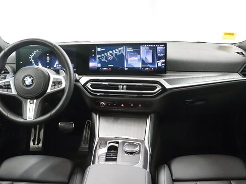 Used 2023 BMW 330i Sedan w/ M Sport Package RWD image 12