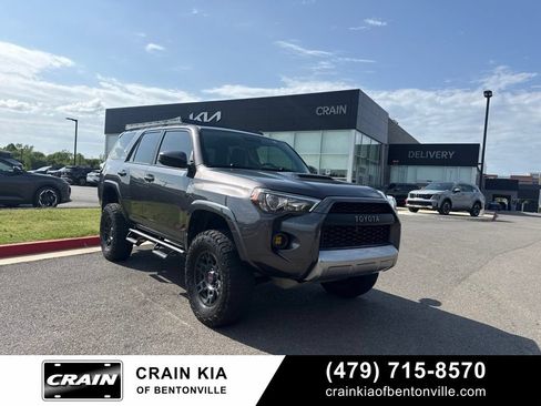Used 2018 Toyota 4Runner TRD Off-Road AWD/4WD image 1
