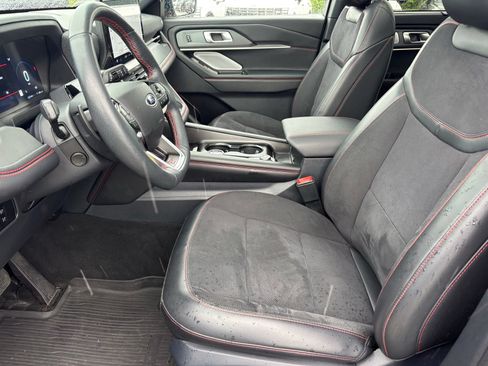 Used 2025 Ford Explorer ST AWD/4WD image 14