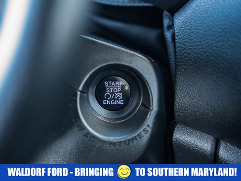 Used 2017 Jeep Renegade Latitude w/ Cold Weather Group image 27