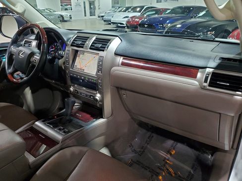 Used 2015 Lexus GX 460 w/ Premium Package image 15