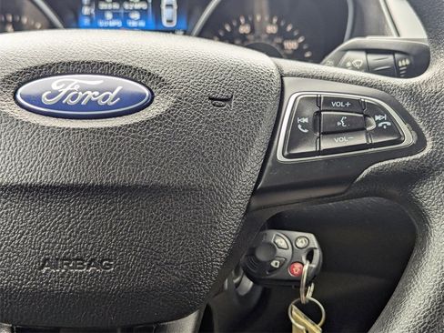 Used 2018 Ford Focus SE image 16