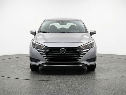 Used 2025 Nissan Versa SV FWD image 2