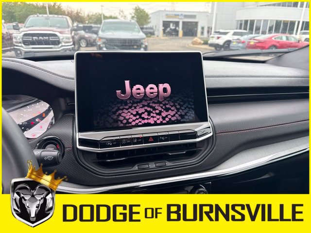 Used 2024 Jeep Compass Trailhawk AWD/4WD image 6