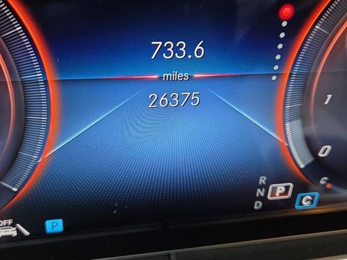 Used 2023 Mercedes-Benz E 350 4MATIC Sedan image 9