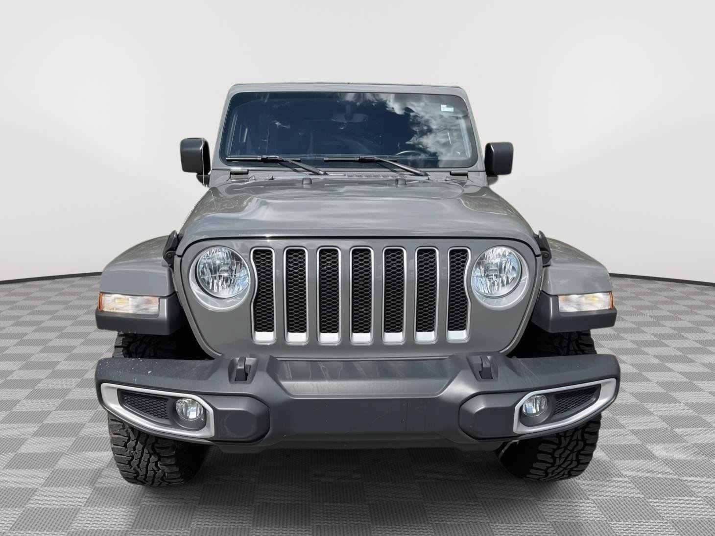Used 2019 Jeep Wrangler Unlimited Sahara AWD/4WD image 2