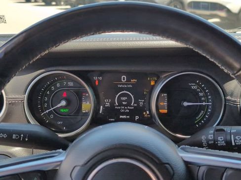 Used 2023 Jeep Wrangler Unlimited Sahara w/ Cold Weather Group AWD/4WD image 22