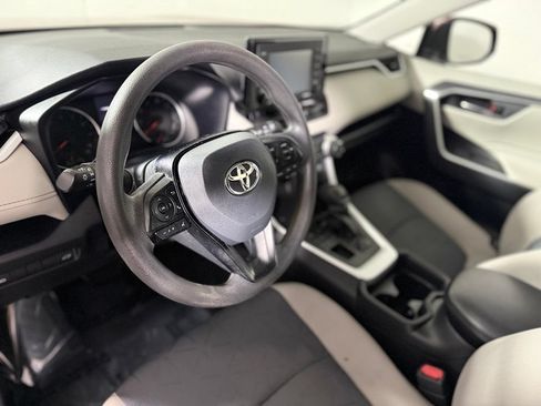 Used 2020 Toyota RAV4 XLE w/ Convenience Package AWD/4WD image 18