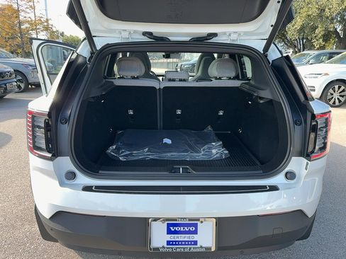 Used 2025 Volvo EX30 Ultra w/ Protection Package Premier image 25
