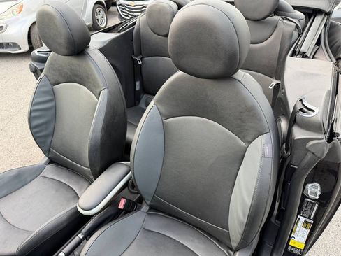 Used 2009 MINI Cooper Convertible FWD image 11