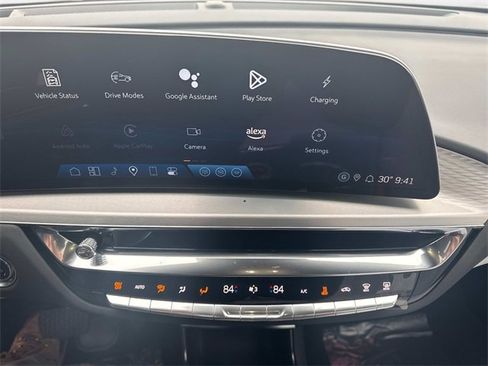 New 2025 Cadillac Lyriq Luxury image 21