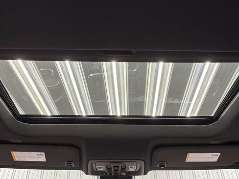 Used 2025 GMC Sierra 3500 Denali w/ Denali Reserve Package image 34