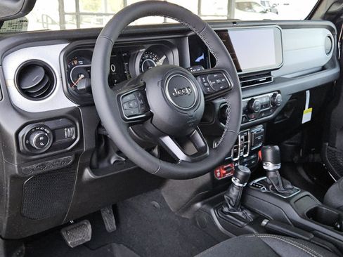 New 2026 Jeep Gladiator Willys AWD/4WD image 24