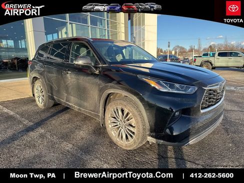Used 2021 Toyota Highlander Platinum image 1