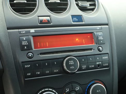 Used 2010 Nissan Altima 2.5 S FWD image 24
