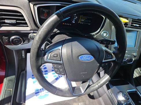 Used 2019 Ford Fusion SE w/ Equipment Group 151A FWD image 14