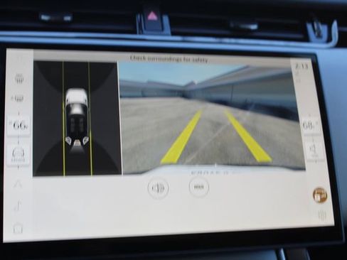 Used 2025 Land Rover Range Rover Evoque S image 18