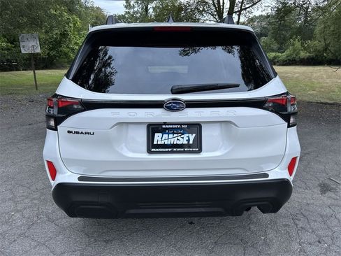 Certified 2025 Subaru Forester Premium image 26