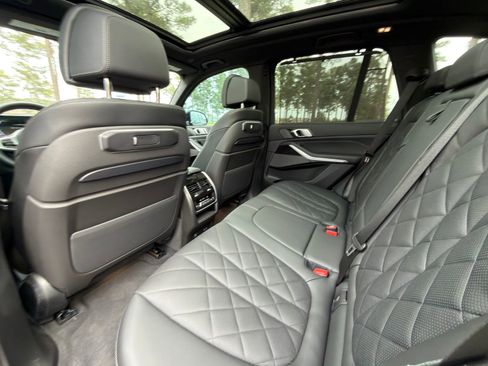 Certified 2025 BMW X5 xDrive40i w/ Executive Package image 14