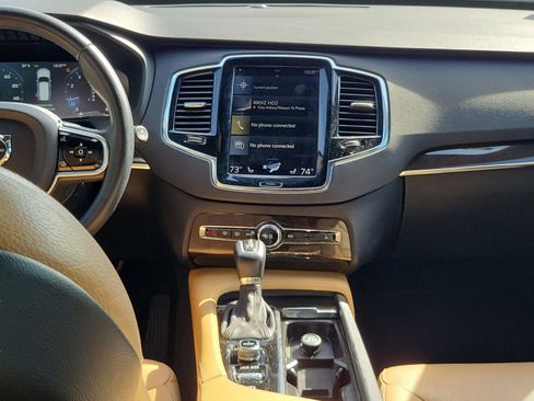 Used 2017 Volvo XC90 T6 Momentum w/ Vision Package AWD/4WD image 11