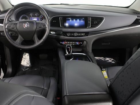 Used 2021 Buick Enclave Essence w/ LPO, Luxury Package image 9