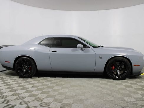 Used 2020 Dodge Challenger SRT Hellcat w/ Plus Package RWD image 36