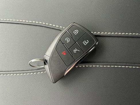 New 2026 GMC Acadia Elevation image 33