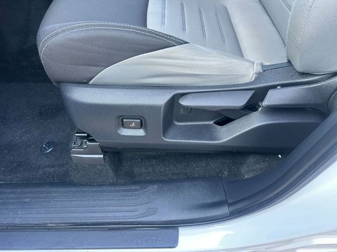 Used 2025 Toyota Tacoma TRD Off-Road image 23