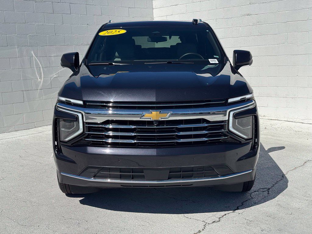 Used 2025 Chevrolet Tahoe LT RWD image 8