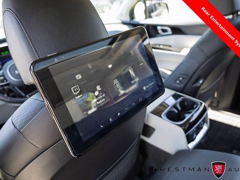 Used 2024 Kia Carnival SX Prestige FWD image 10