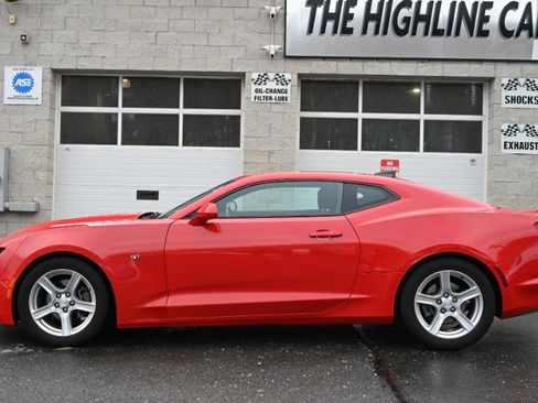 Used 2023 Chevrolet Camaro LT image 2